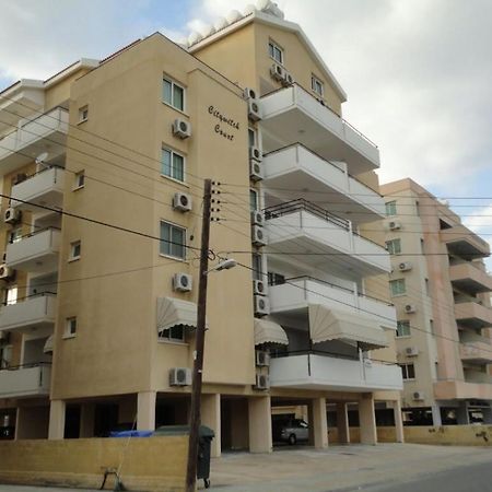 Apartments Mackenzie 1+1 Larnaca Exterior photo