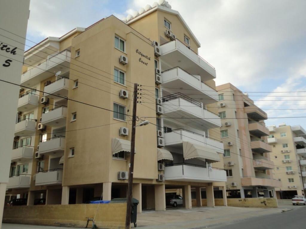 Apartments Mackenzie 1+1 Larnaca Exterior photo